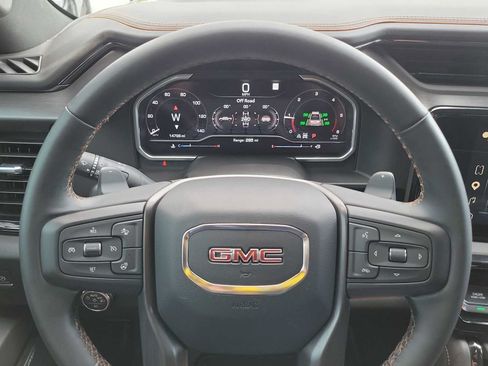 Used 2023 GMC Sierra 1500 AT4 w/ Technology Package AWD/4WD image 20