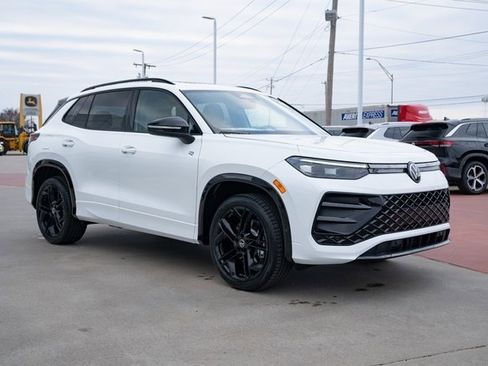 New 2026 Volkswagen Tiguan SE R-Line image 8