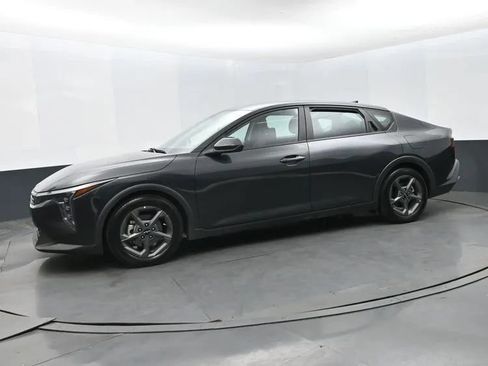 Used 2025 Kia K4 FWD image 5