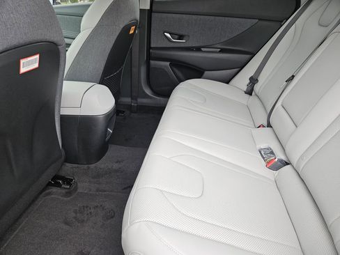 New 2026 Hyundai Elantra Limited FWD image 31
