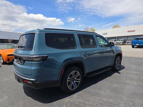 New 2026 Jeep Grand Wagoneer 4WD image 3
