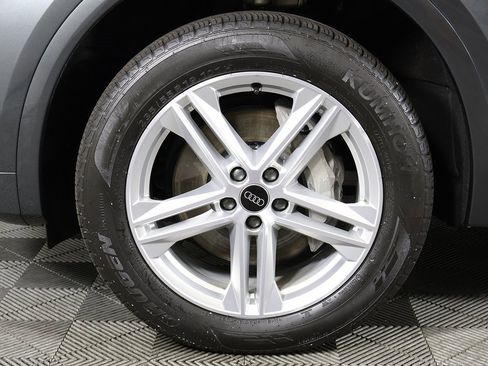 Used 2024 Audi Q5 e Premium Plus image 25