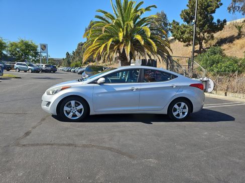Used 2013 Hyundai Elantra GLS FWD image 4