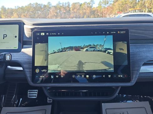 Used 2022 Rivian R1T Launch Edition image 28