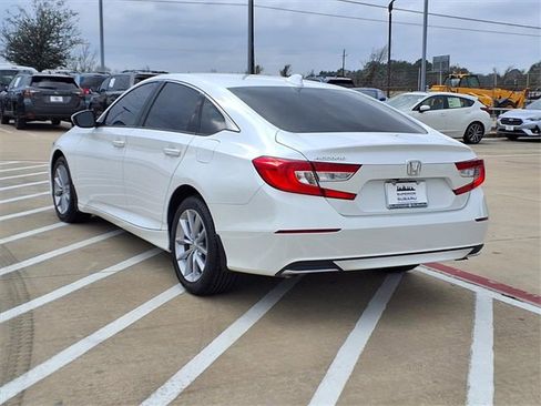 Used 2022 Honda Accord LX image 2