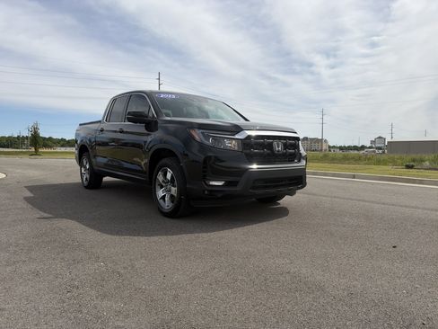 Certified 2025 Honda Ridgeline RTL image 12