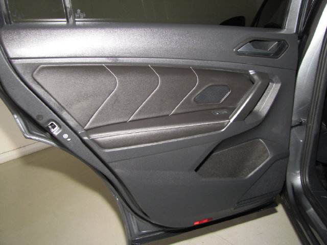 Used 2023 Volkswagen Tiguan SE R-Line FWD image 35