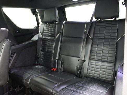 Used 2022 Cadillac Escalade Sport Platinum w/ LPO, ONYX Package AWD/4WD image 24