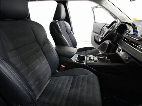 Used 2023 Mitsubishi Outlander SE image 29