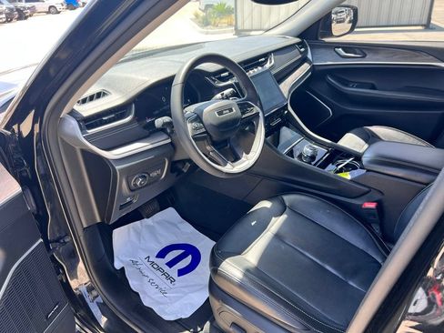 Used 2023 Jeep Grand Cherokee L Limited w/ Rear Seat Video Group I RWD image 11