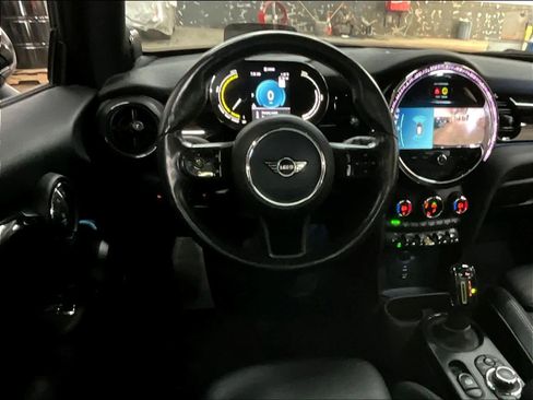Used 2022 MINI Cooper SE image 7