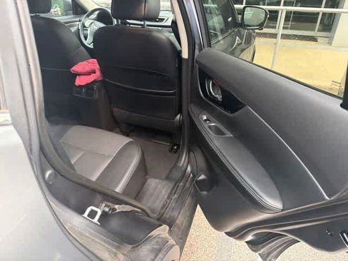 Used 2015 Nissan Rogue SL w/ SL Premium Package AWD/4WD image 22