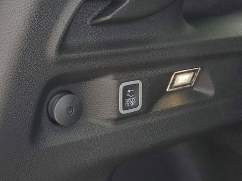 New 2026 Jeep Grand Cherokee L 2WD image 11