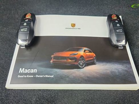 Used 2024 Porsche Macan AWD/4WD image 58