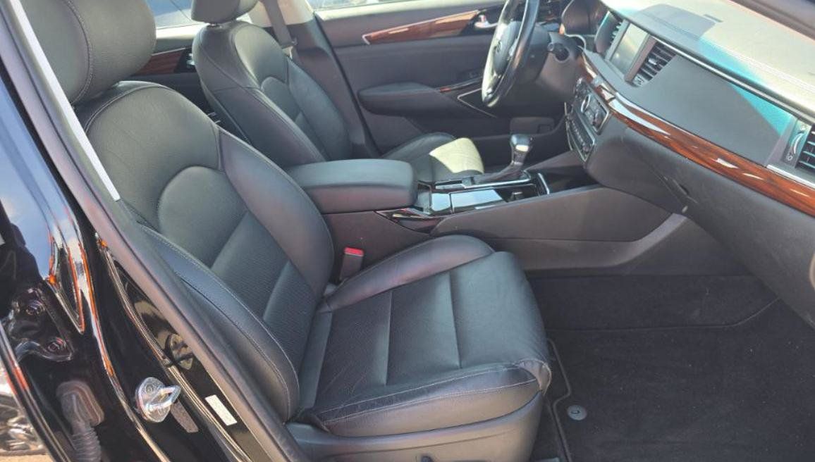 Used 2019 Kia Cadenza Premium FWD image 10
