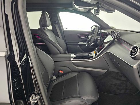 Used 2026 Mercedes-Benz GLC 300 image 10