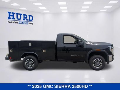 New 2025 GMC Sierra 3500 Pro w/ Convenience Package
