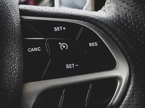 Used 2017 Dodge Charger SRT Hellcat image 16