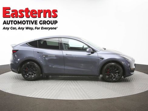 Used 2022 Tesla Model Y Long Range image 40