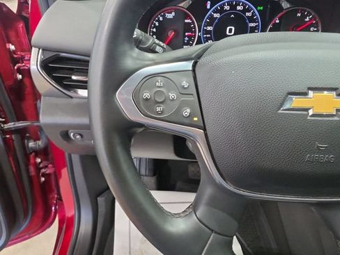Used 2023 Chevrolet Traverse Premier AWD/4WD image 17