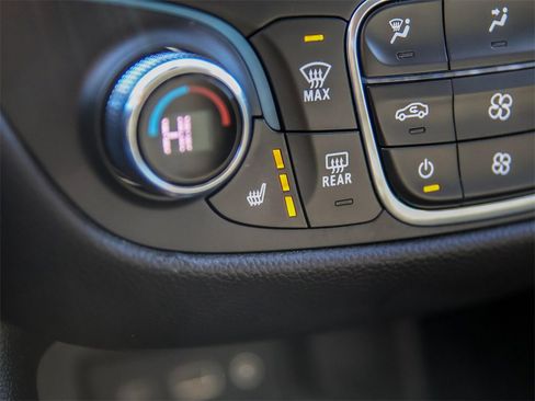 Used 2022 Chevrolet Equinox LT image 29