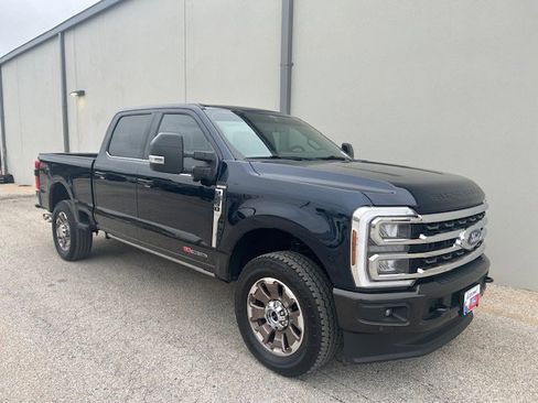 Used 2025 Ford F250 King Ranch AWD/4WD image 4