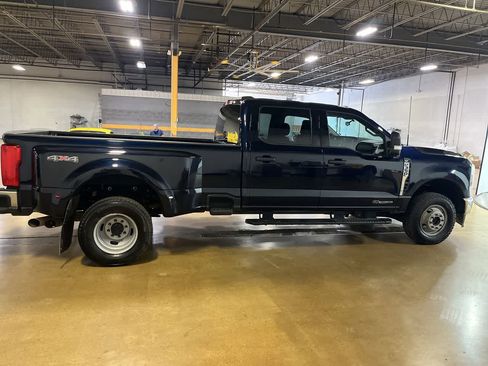 Used 2025 Ford F350 XLT AWD/4WD image 9