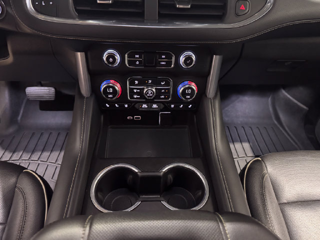 Used 2023 GMC Yukon XL SLT AWD/4WD image 15