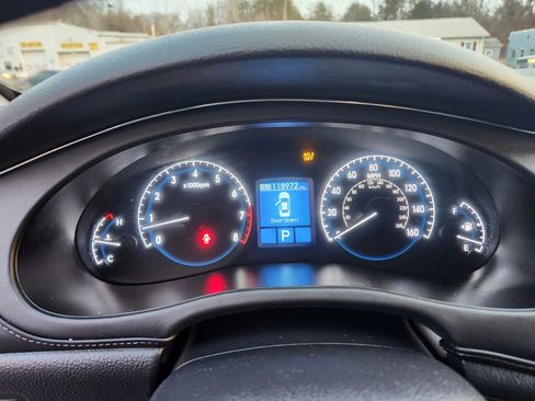 Used 2009 Hyundai Genesis 3.8 w/ Technology Pkg 4 image 34