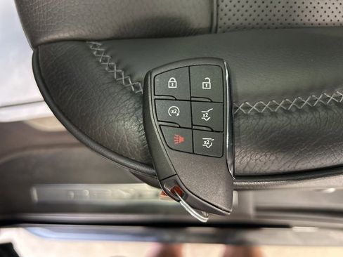 Used 2024 GMC Yukon Denali image 37