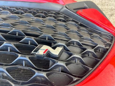 Used 2019 Hyundai Veloster N N FWD image 19
