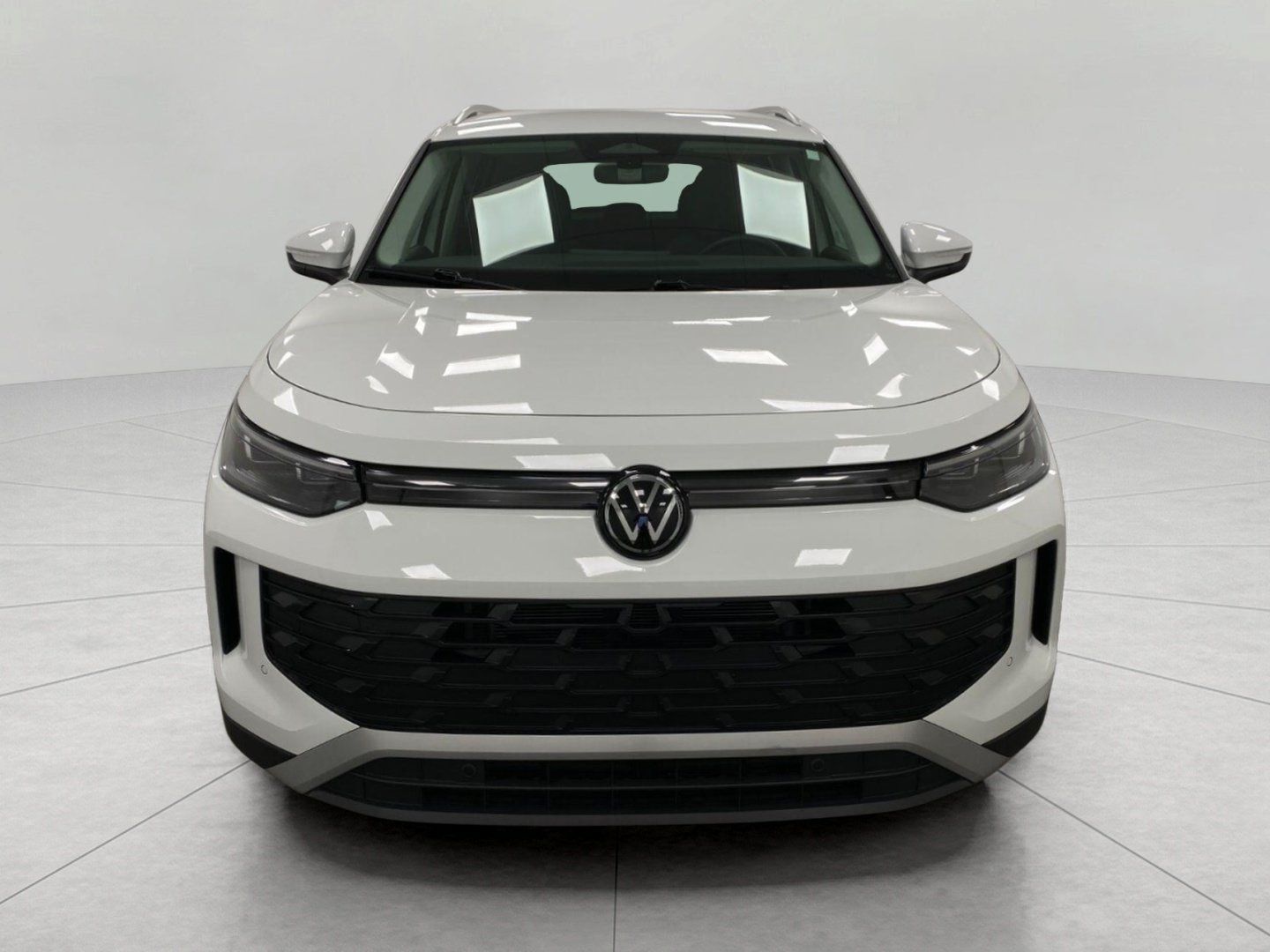 Used 2026 Volkswagen Tiguan SE AWD/4WD image 11