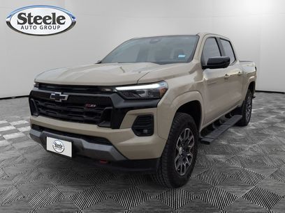 Used 2023 Chevrolet Colorado Z71 w/ Z71 Convenience Package 2