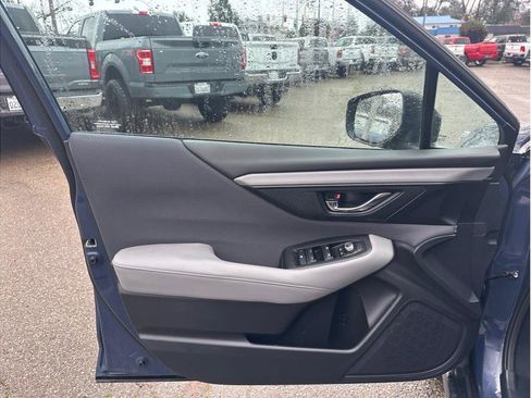 Used 2023 Subaru Outback Premium image 14