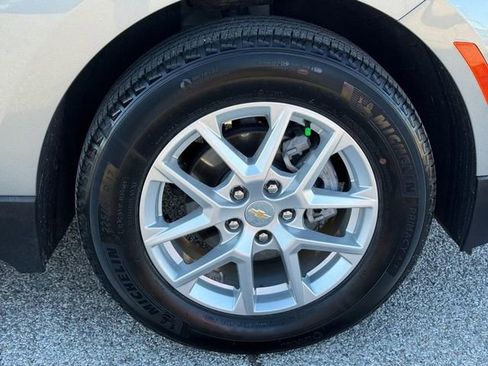 Certified 2024 Chevrolet Equinox LT image 7
