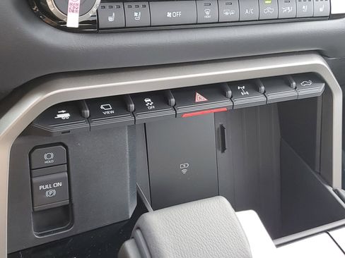 New 2026 Toyota Tundra Platinum AWD/4WD image 29