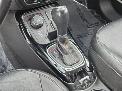 Used 2018 Jeep Compass Limited w/ Navigation Group image 12