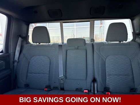 New 2026 RAM 1500 4x4 Crew Cab image 32