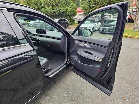 Used 2025 Genesis GV70 3.5T Sport w/ Sport Advanced Package image 28