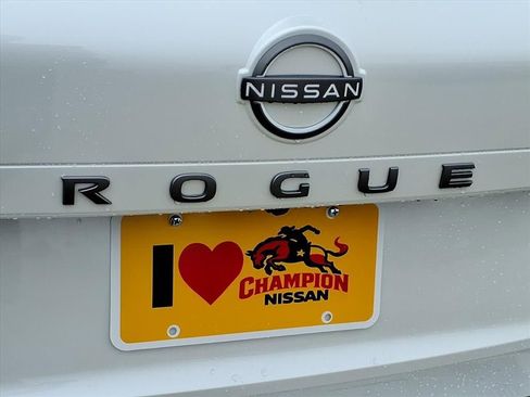 New 2026 Nissan Rogue SV image 10