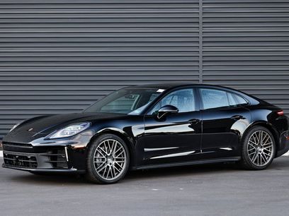 New 2025 Porsche Panamera 4