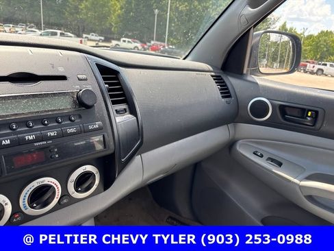 Used 2006 Toyota Tacoma PreRunner RWD image 18