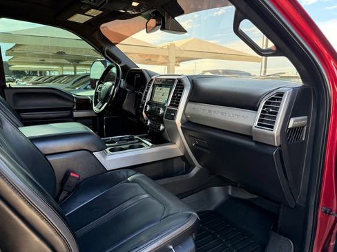 Used 2017 Ford F250 Platinum w/ FX4 Off-Road Package AWD/4WD image 18