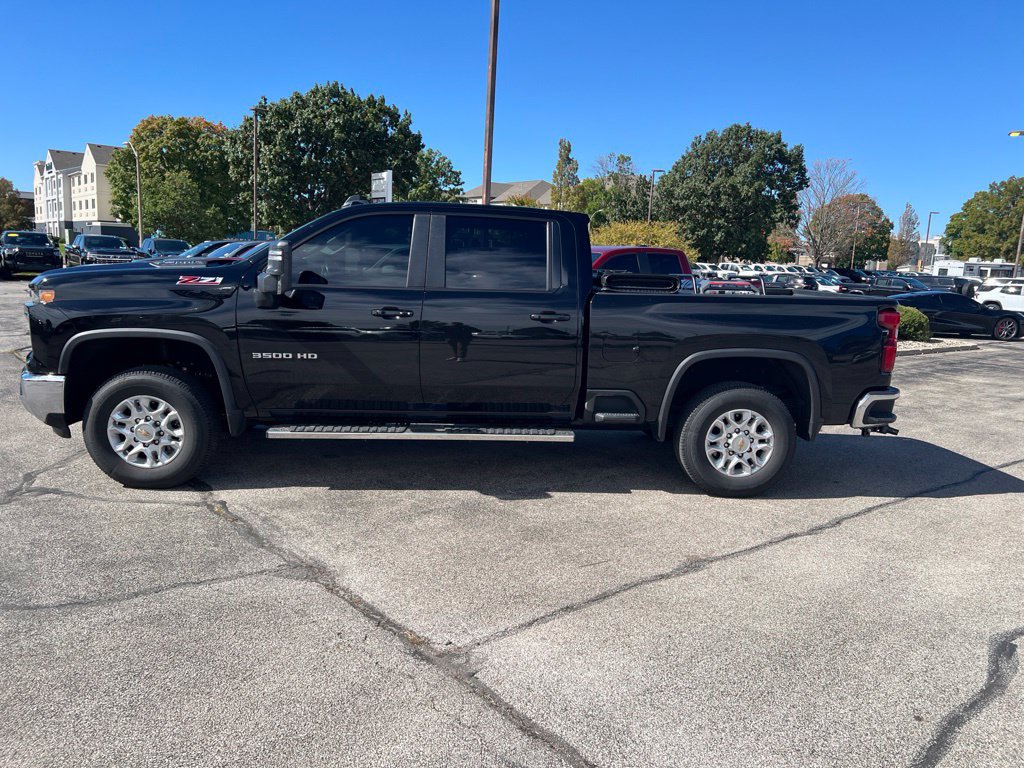 Used 2025 Chevrolet Silverado 3500 LT AWD/4WD image 4