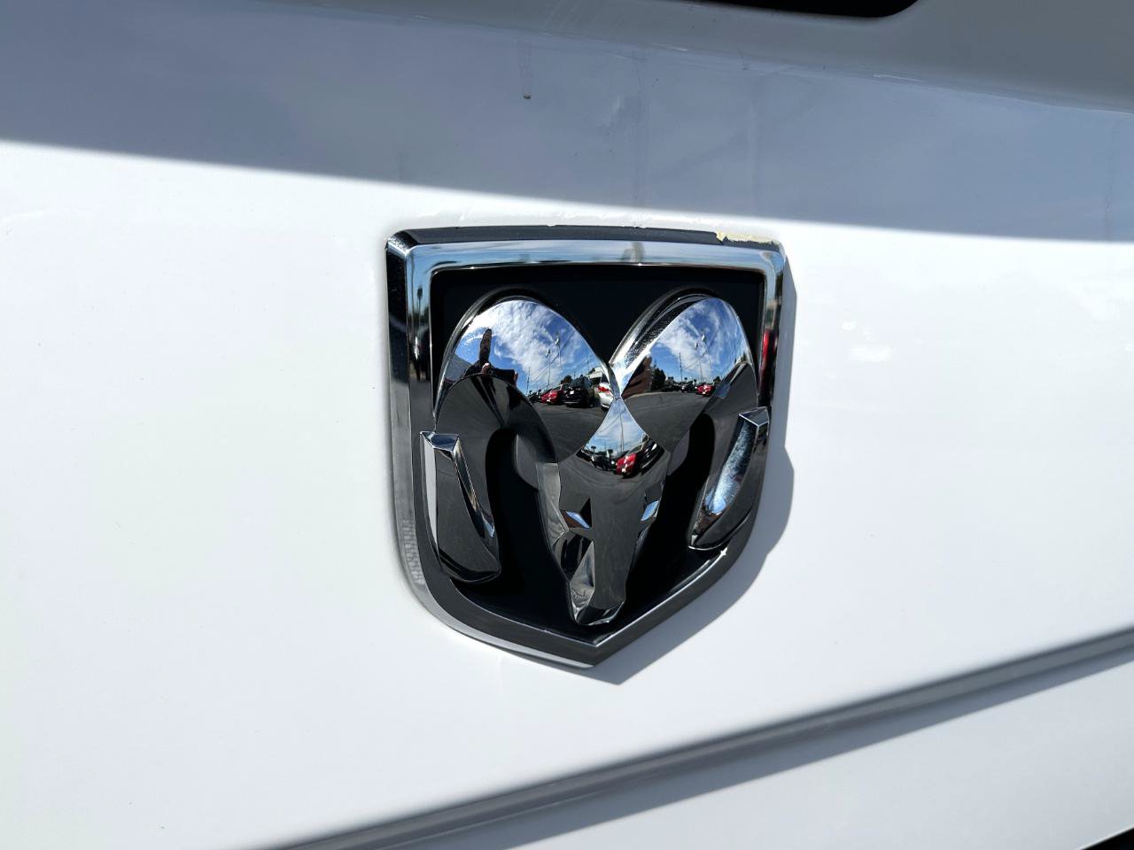 Used 2018 RAM 1500 SLT AWD/4WD image 76