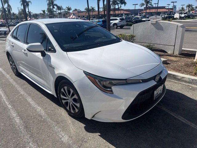 Used 2021 Toyota Corolla LE FWD image 3
