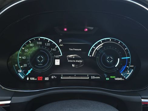 Used 2025 Genesis Electrified GV70 w/ Prestige Package AWD/4WD image 22