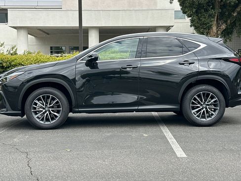 Certified 2026 Lexus NX 350 AWD w/ Accessory Package (Z1) image 2