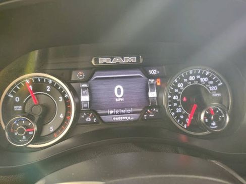 Used 2023 RAM 2500 Laramie AWD/4WD image 11