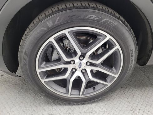 Used 2017 Ford Explorer Sport w/ Equipment Group 401A AWD/4WD image 31